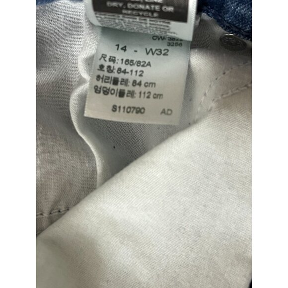 Levis Jeans Womens Size 14 32 Large Mid Rise Capri Denim Pants Stretch Blue Fall - Picture 9 of 16